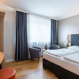 3* Отель Plaza Rieker Hauptbahnhof